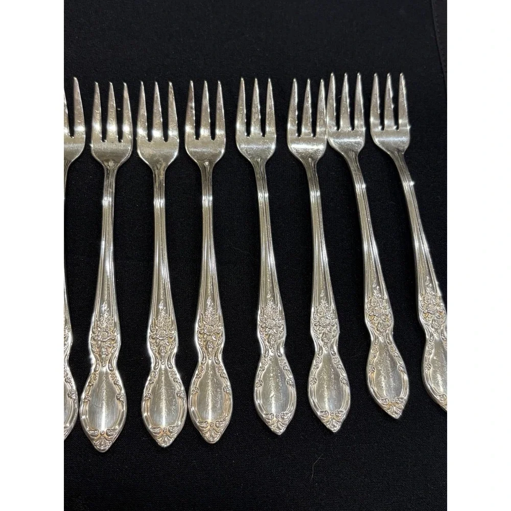 Wm Rogers & Son VICTORIAN ROSE Silverplate COCKTAIL/SEAFOOD FORKS (12) 5‎ 3/8